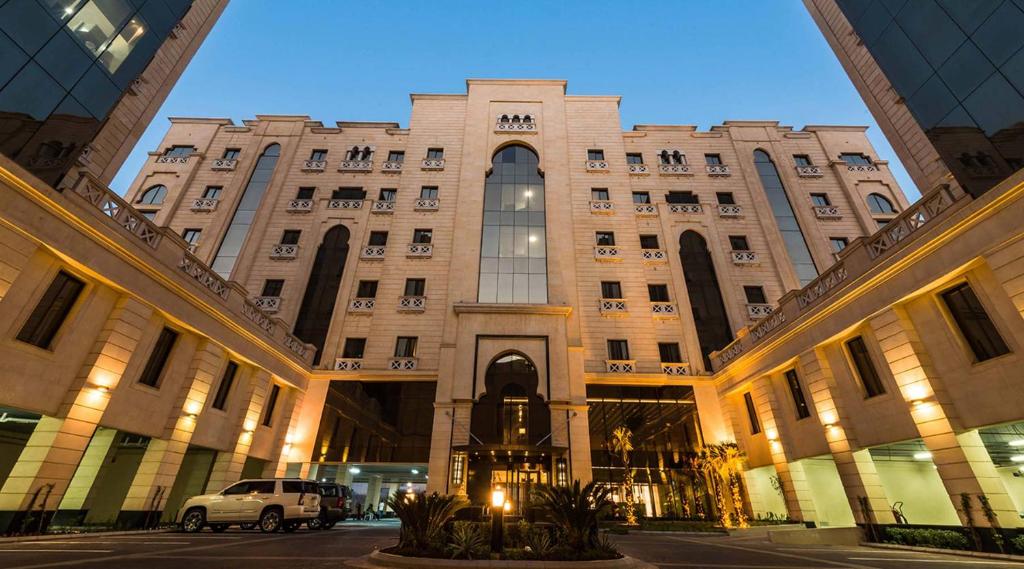 hotel-img